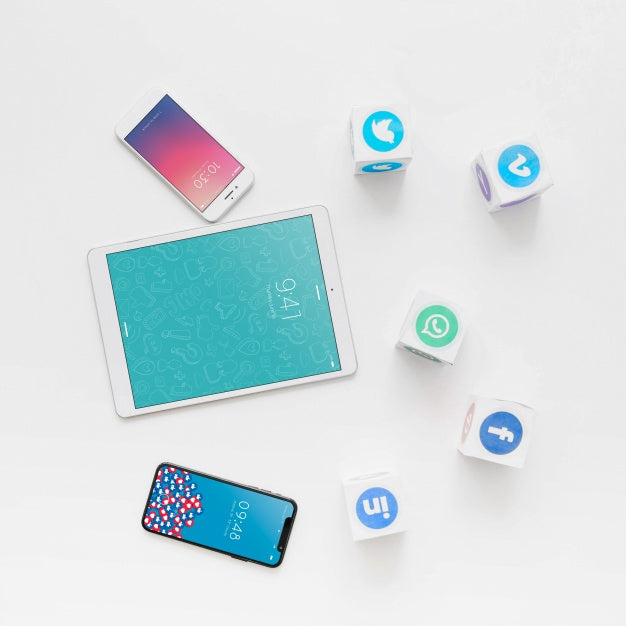 Tablet Mockup With Social Network Concept Psd