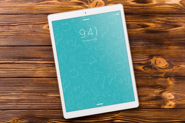 Tablet Or Ebook Reader Mockup With Literature Concept Psd