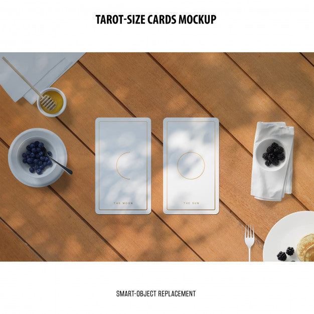 Tarot Card With Foil Stamping Mockup Psd