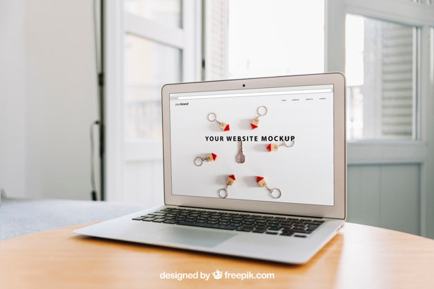 Technology Mockup With Laptop On Table Psd