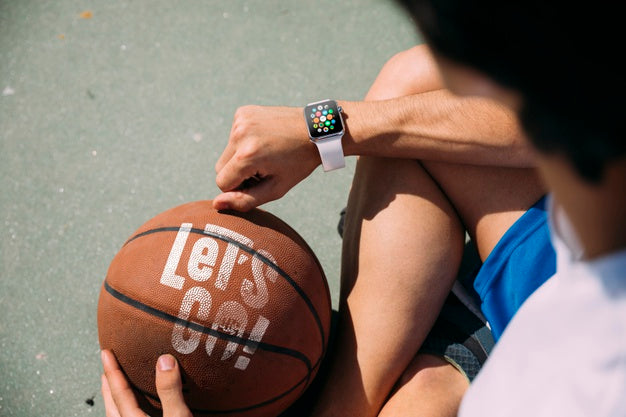 Teenager Holding A Basketball From Behind Psd