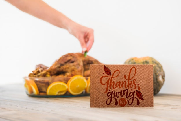 Thanksgiving Mockup With Greeting Card Psd