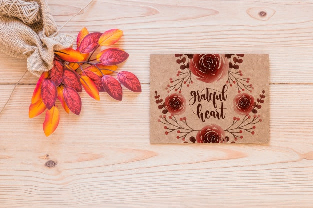 Thanksgiving Mockup With Greeting Card Psd