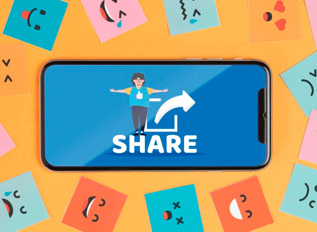 Top View Arrangement With Smartphone And Sticky Notes Psd