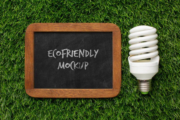 Top View Blackboard Mock-Up With Lightbulb Psd