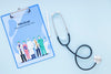 Top View Clipboard With Nurses And Doctors Psd