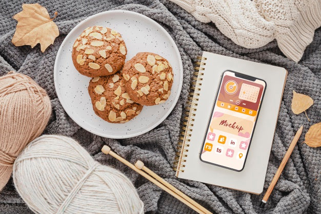 Top View Cookies And Phone Arrangement Psd