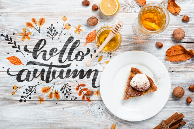 Top View Fall Season Arrangement On Wooden Background Psd