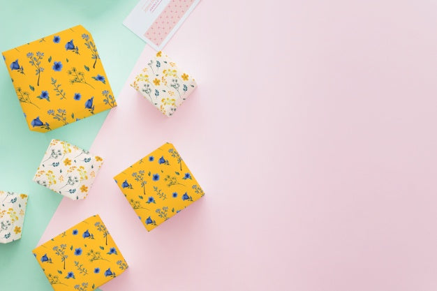 Top View Jewelry And Packaging Mockup Psd