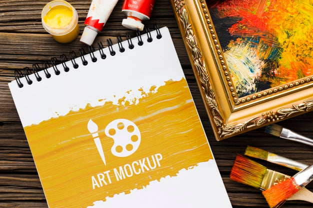 Top View Notebook  On Wooden Background Psd