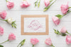 Top View Of Card Mock-Up With Pink Roses Psd