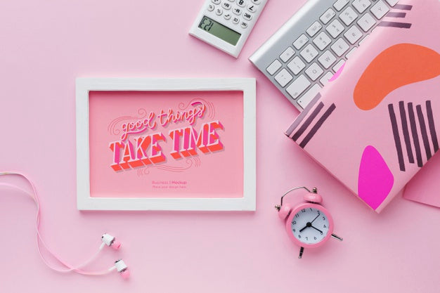 Top View Of Desk With Frame And Calculator Psd