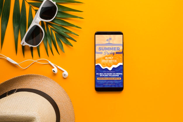 Top View Sunglasses With Hat And Mobile Phone Psd