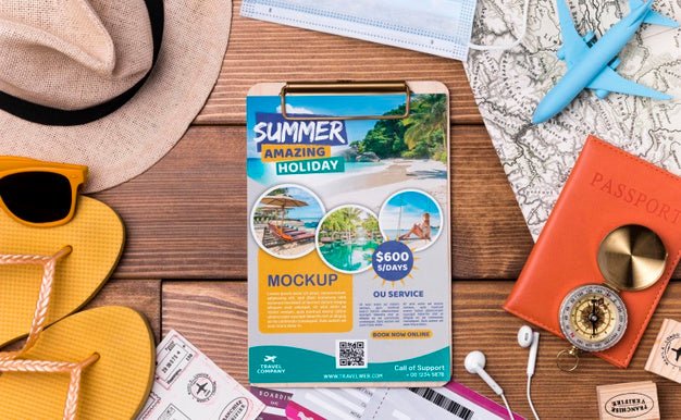 Top View Travel Mock-Up Clipboard And Beach Equipment Psd