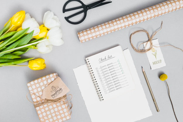 Top View Wrapping Paper With Birthday Present Psd