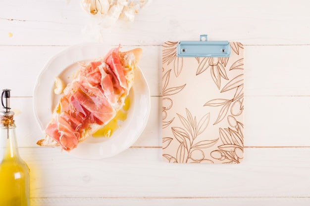 Traditional Spanish Food Mockup With Clipboard Psd