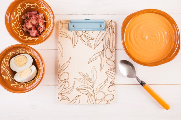 Traditional Spanish Food Mockup With Clipboard Psd