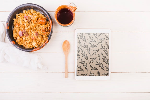 Traditional Spanish Food Mockup With Tablet Psd