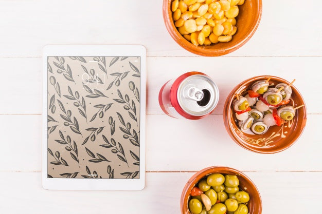 Traditional Spanish Food Mockup With Tablet Psd