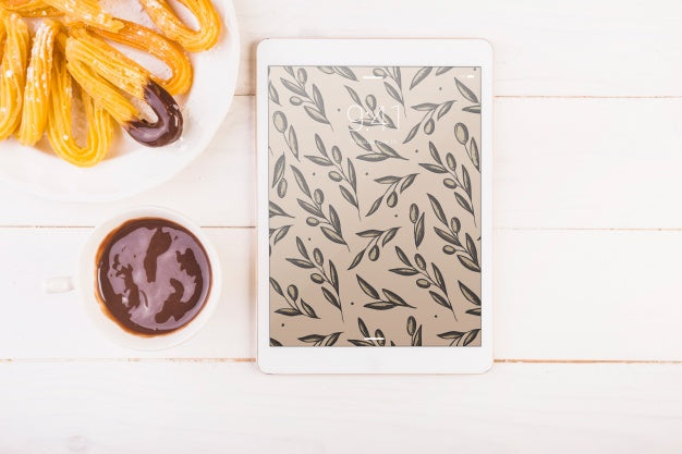 Traditional Spanish Food Mockup With Tablet Psd