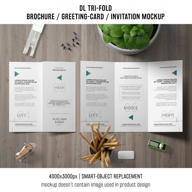 Trifold Brochure Or Invitation Mockup Still Life Concept Psd