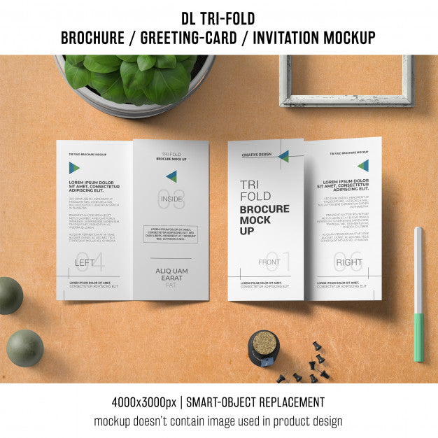 Trifold Brochure Or Invitation Mockup Still Life Concept Psd