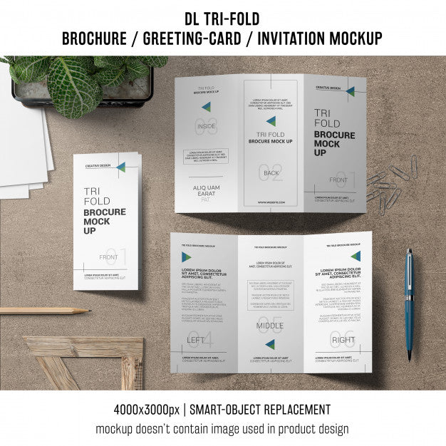 Trifold Brochure Or Invitation Mockup Still Life Concept Psd