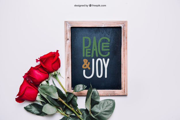 Valentine Mockup With Slate Next To Roses Psd