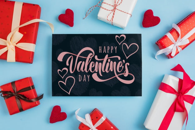 Valentines Card Mockup With Presents Psd