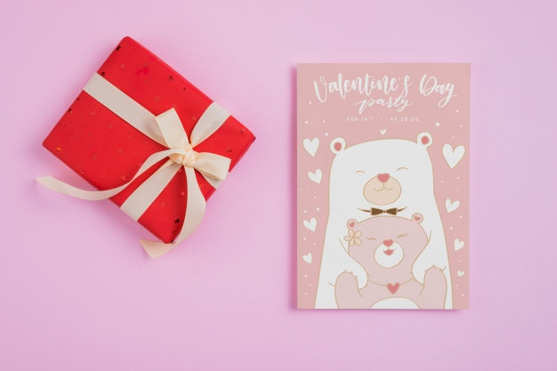 Valentines Card Mockup With Presents Psd