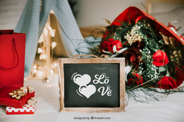 Valentines Frame And Elements Mockup Psd