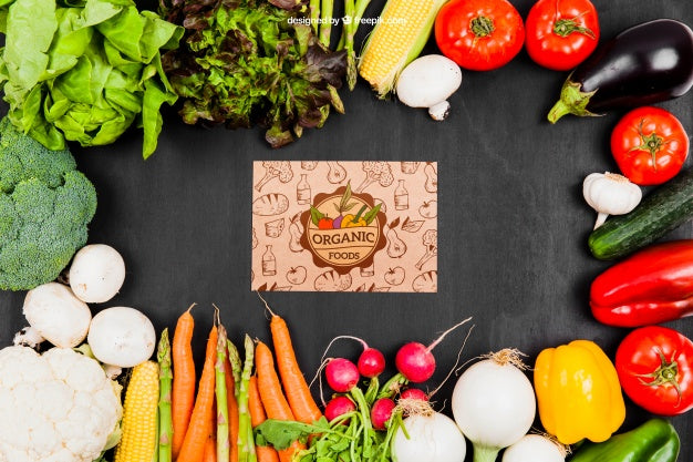 Vegetables Mockup With Cardboard In Middle Psd