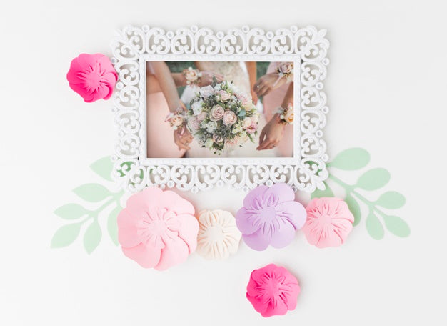 Wedding Frame Mock-Up With Paper Flowers Psd