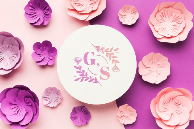 Wedding Monogram Mock-Up With Paper Flowers Psd