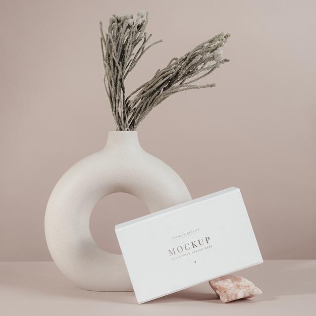 White Box Mockup Design With Minimal Decorations Psd