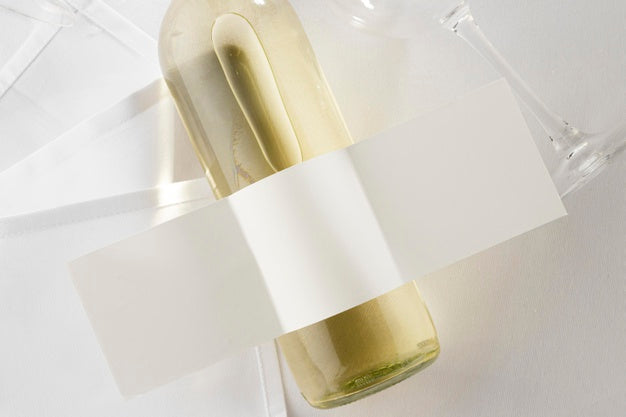 Wine Bottle Label Mock Up Flat Lay Psd