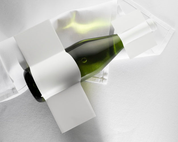 Wine Bottle Label Mock Up Flat Lay Psd