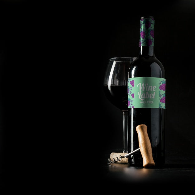 Wine Mockup With Copyspace On Left Psd