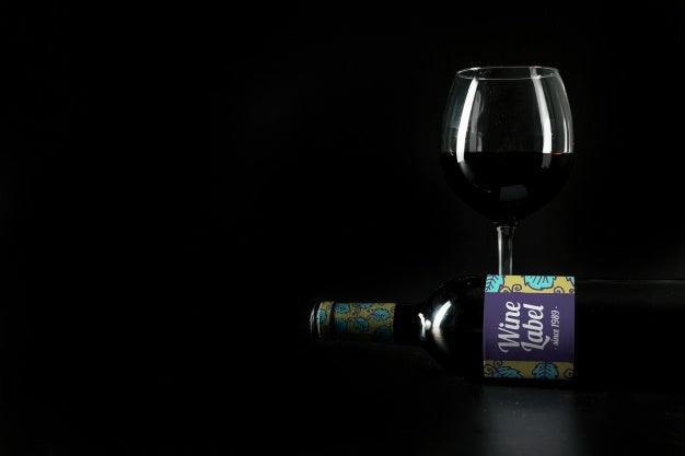 Wine Mockup With Copyspace On Left Side Psd