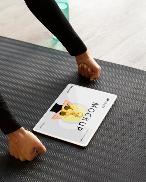 Woman Doing Yoga From Online Classes Psd