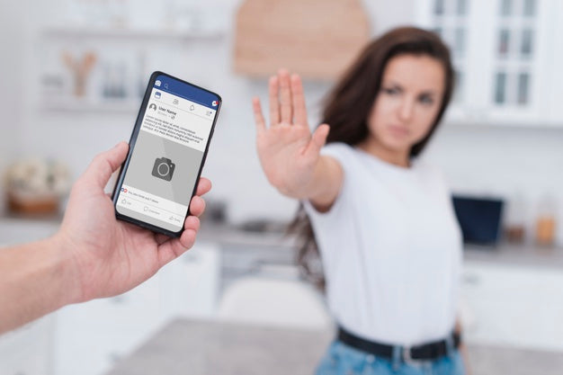 Woman Refusing To Be Addicted To A Smartphone Psd