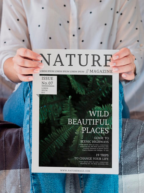 Woman Siting And Holding A Magazine Mock Up Psd