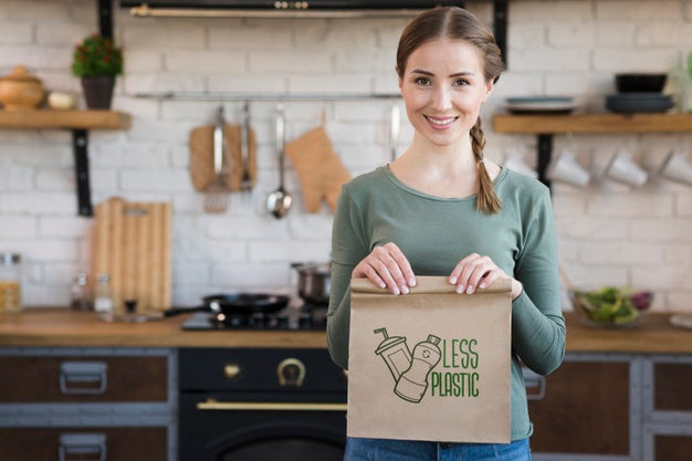 Woman With Reusable Bag Psd