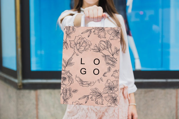 Woman With Shopping Bag Mockup Psd