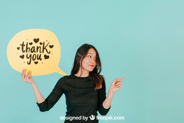 Woman With Speech Bubble Mockup Psd