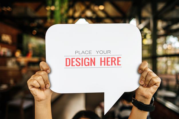 Woman'S Hand Hold Blank Speech Bubble Copy Space Psd Mockup Psd