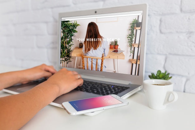 Workspace Mockup With Laptop And Smartphone Psd