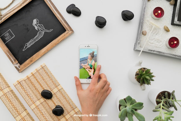 Yoga Decoration With Smartphone Psd