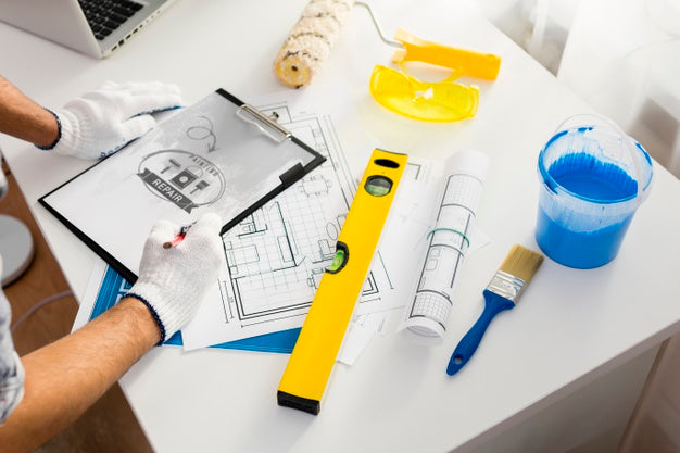 Young Handyman And Painting Tools Psd